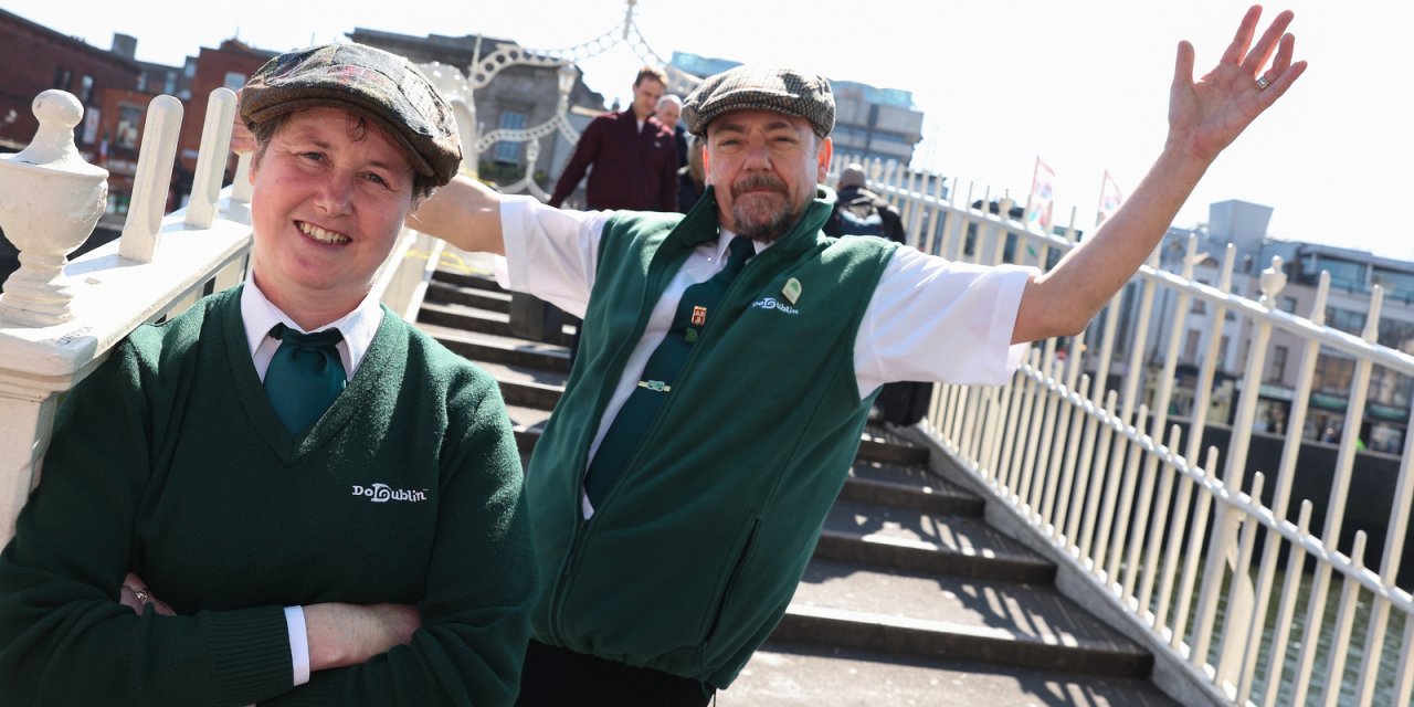 tour drivers at the ha'penny bridge